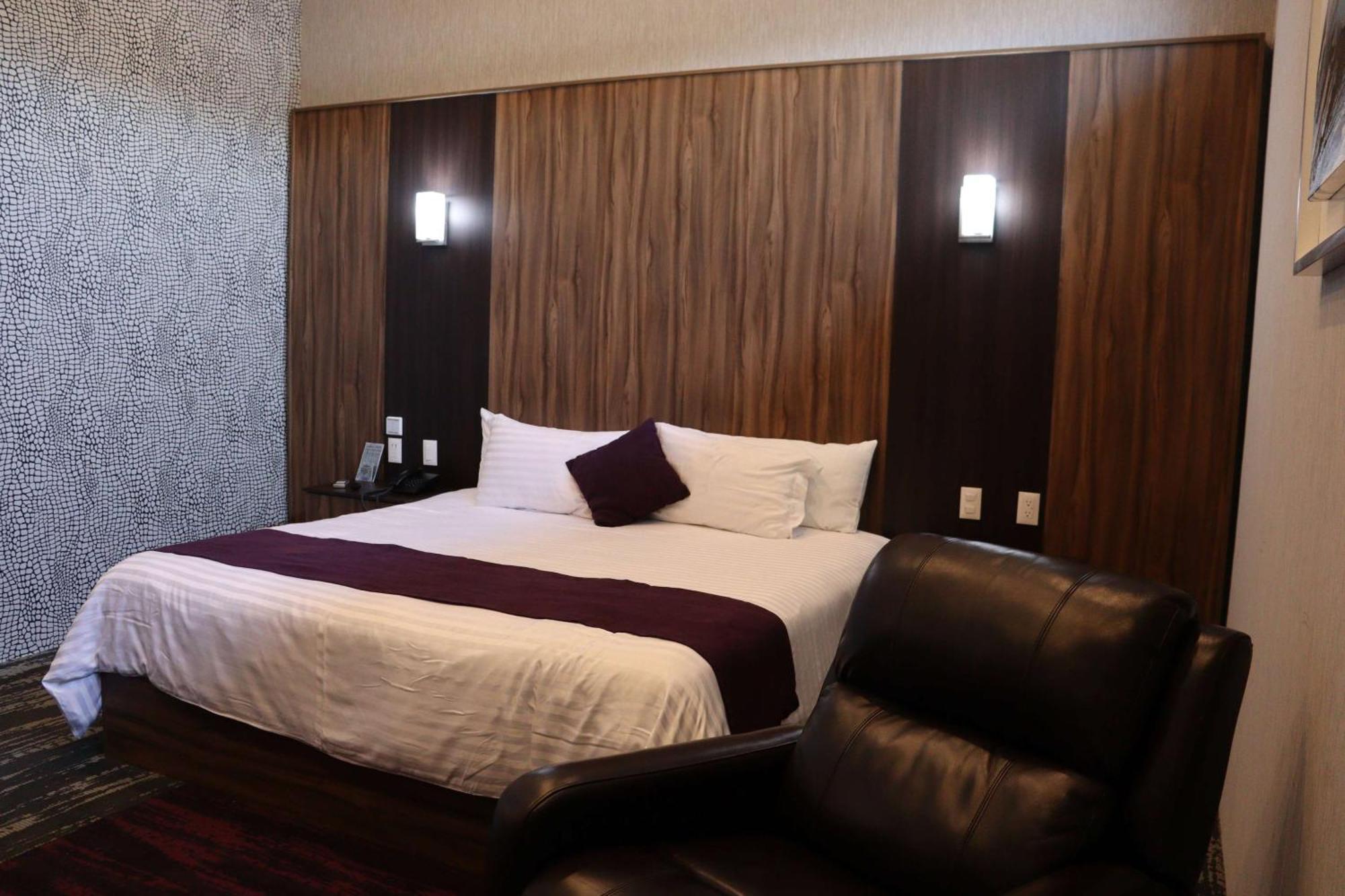 Wyndham Garden Aguascalientes Hotel & Casino Buitenkant foto