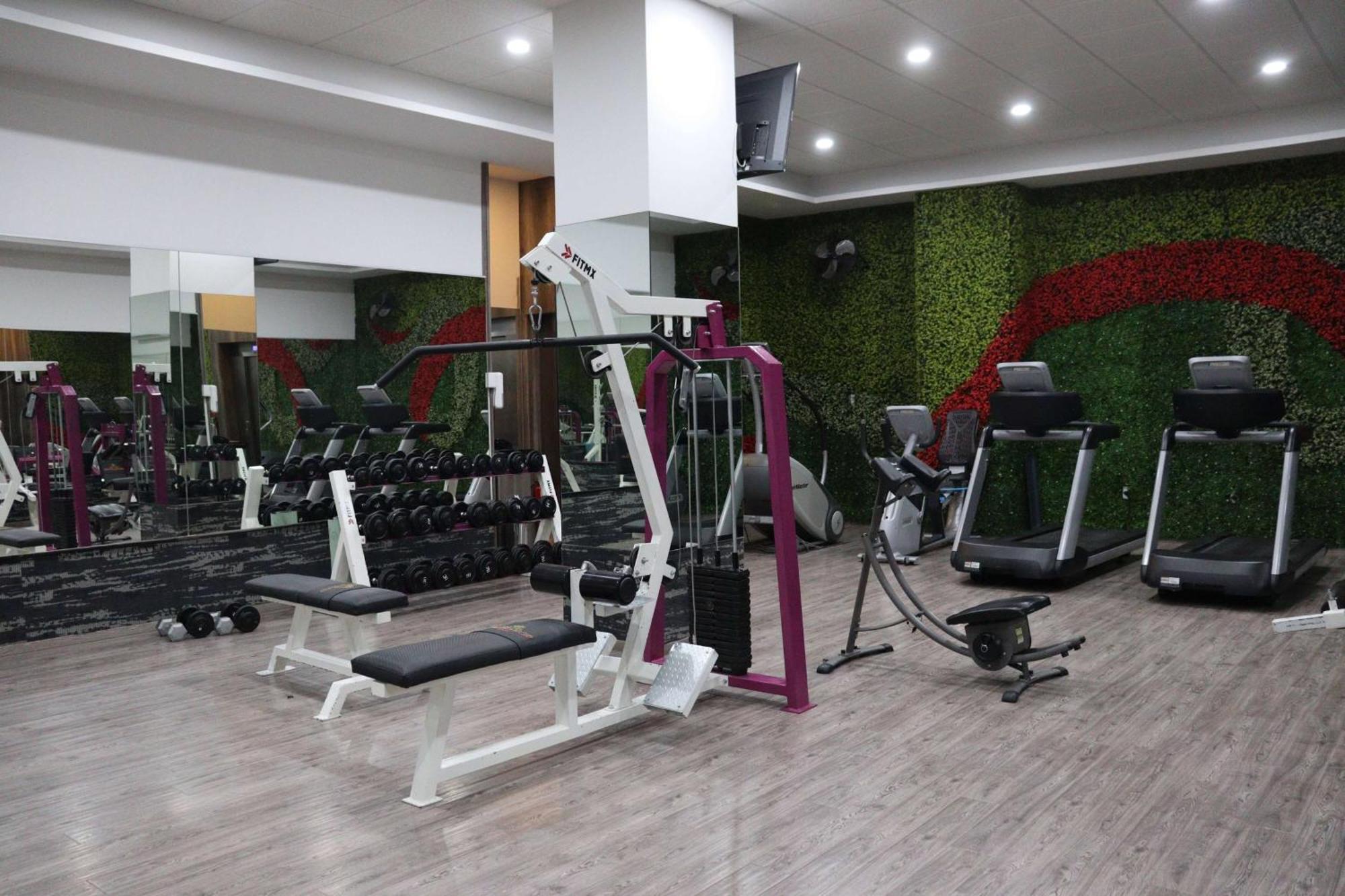 Wyndham Garden Aguascalientes Hotel & Casino Buitenkant foto