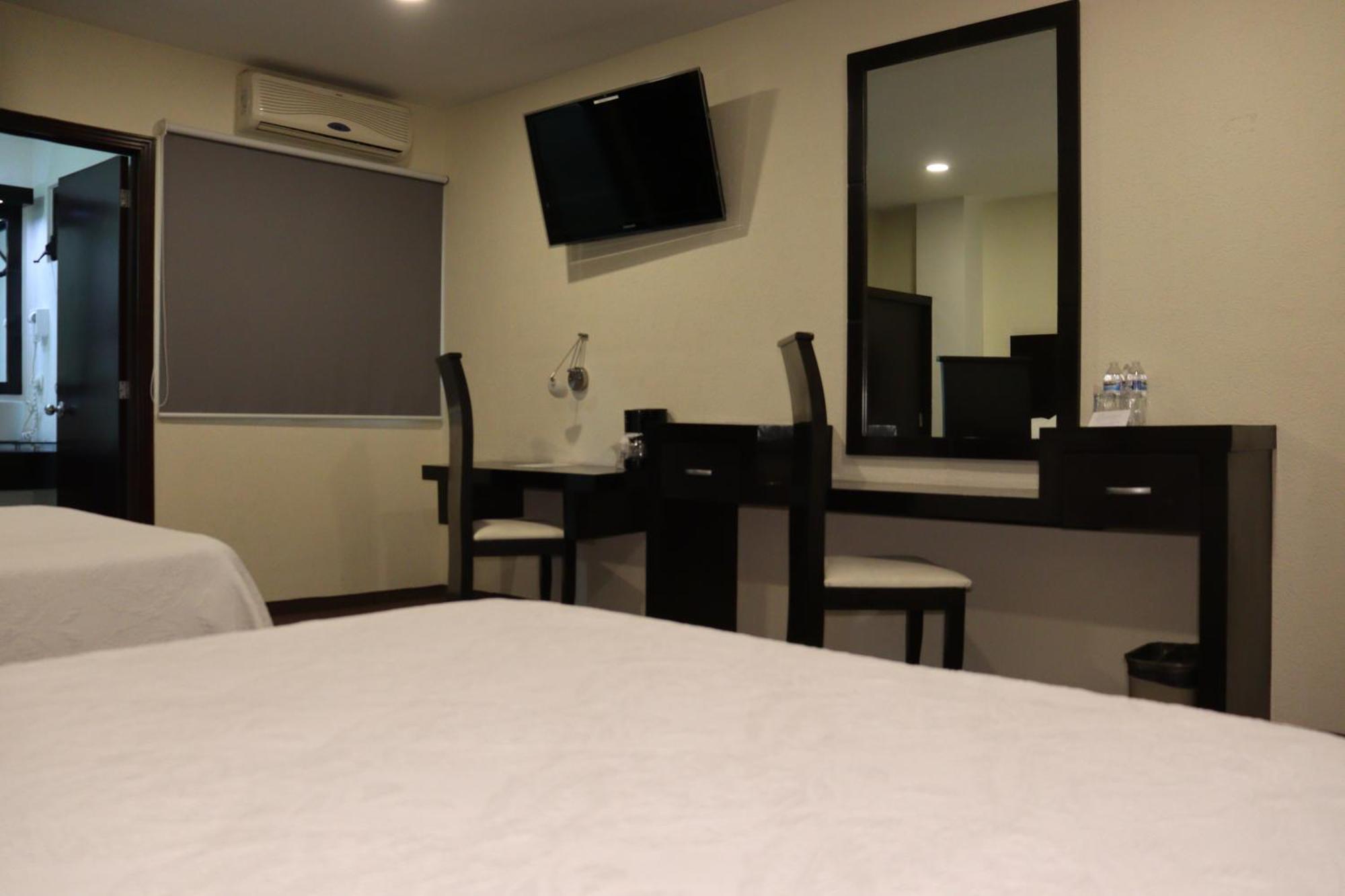 Wyndham Garden Aguascalientes Hotel & Casino Buitenkant foto