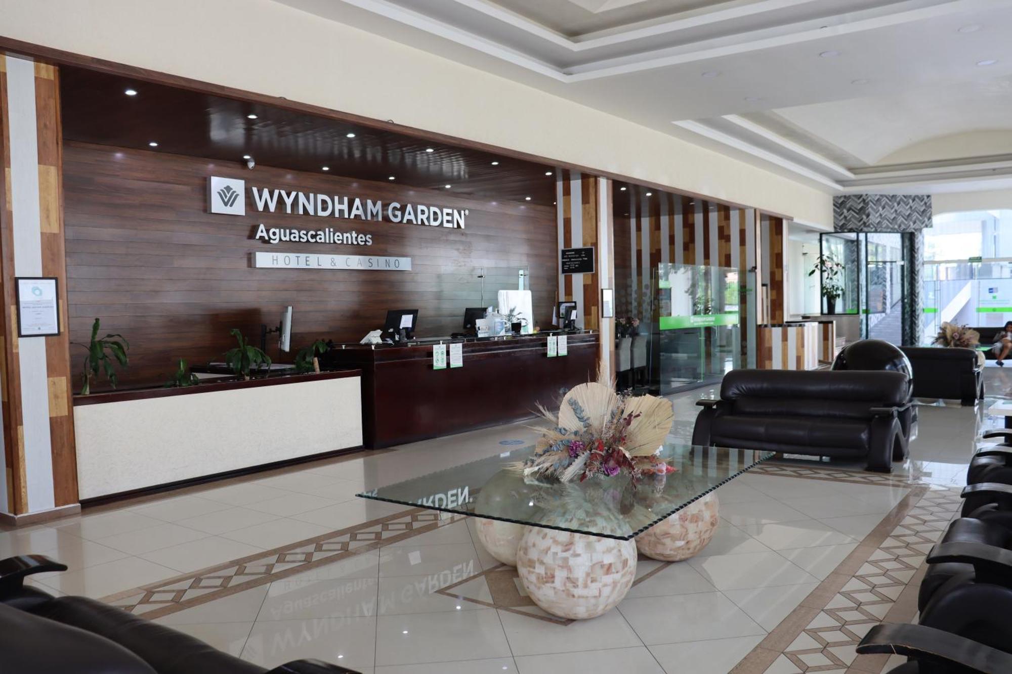 Wyndham Garden Aguascalientes Hotel & Casino Buitenkant foto